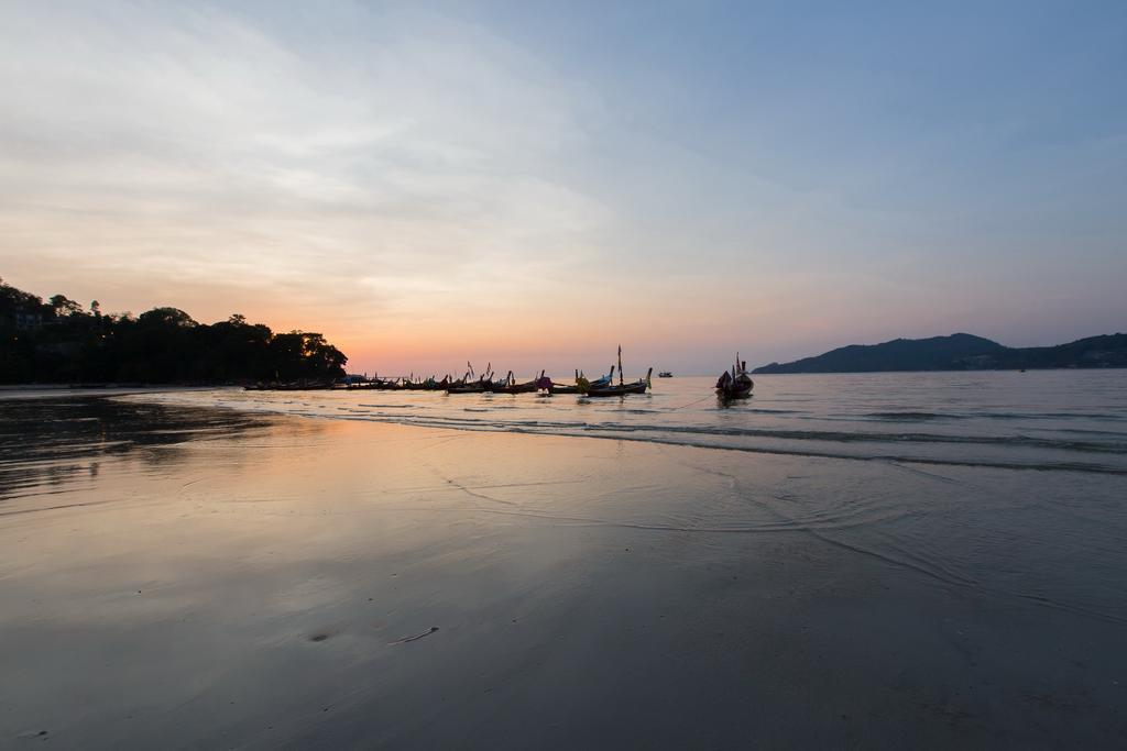 Patong Swiss Hotel Beach Front Phuket Exterior foto