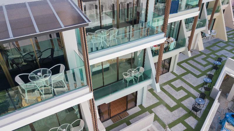 Patong Swiss Hotel Beach Front Phuket Exterior foto