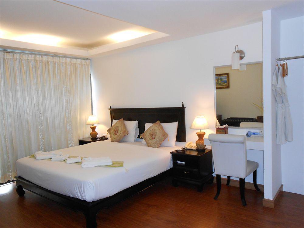 Patong Swiss Hotel Beach Front Phuket Exterior foto